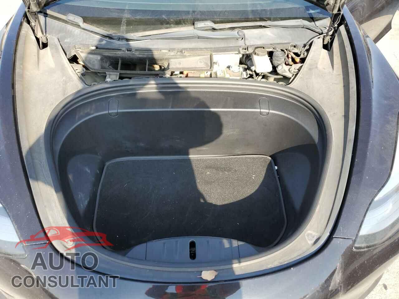 TESLA MODEL 3 2018 - 5YJ3E1EA6JF092689