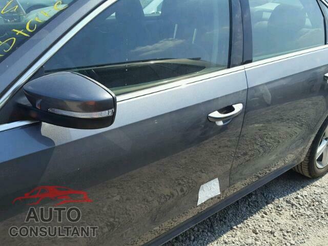 VOLKSWAGEN PASSAT 2015 - 1VWAS7A32FC079580