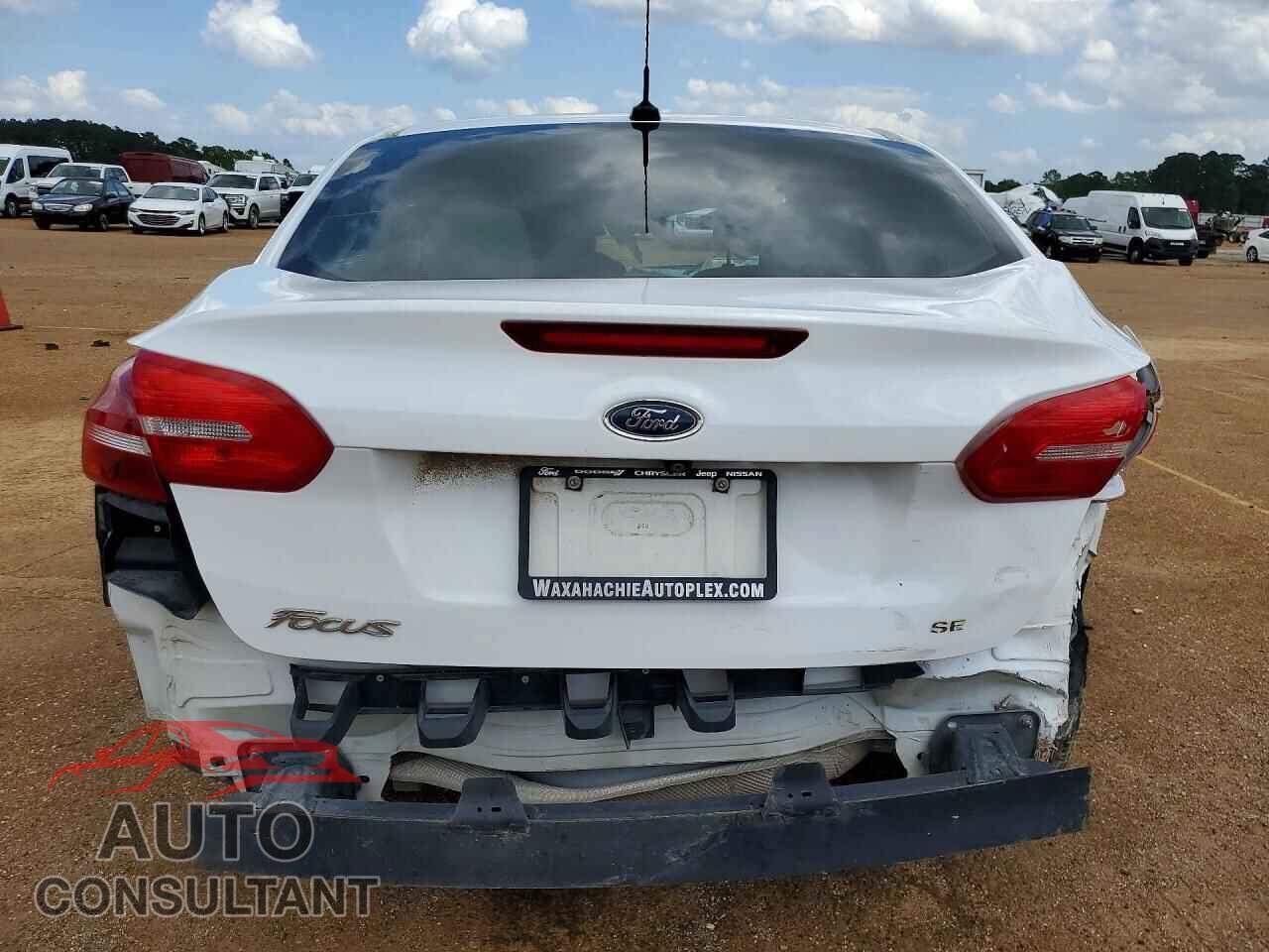 FORD FOCUS 2017 - 1FADP3F28HL253784