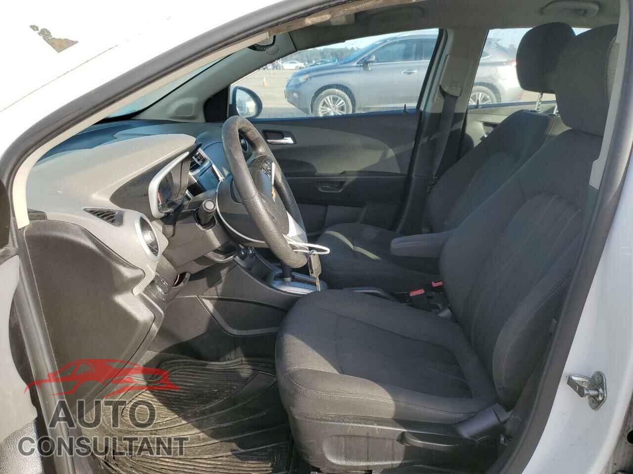 CHEVROLET SONIC 2017 - 1G1JD5SH5H4101816