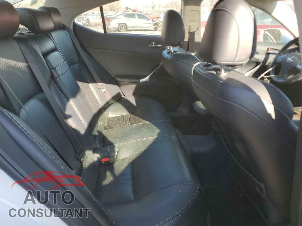 LEXUS IS 2013 - JTHCF5C21D5061502