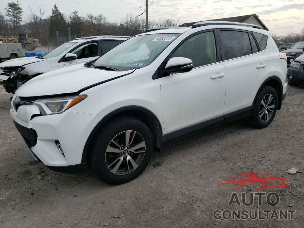 TOYOTA RAV4 2017 - JTMRFREV6HD199512