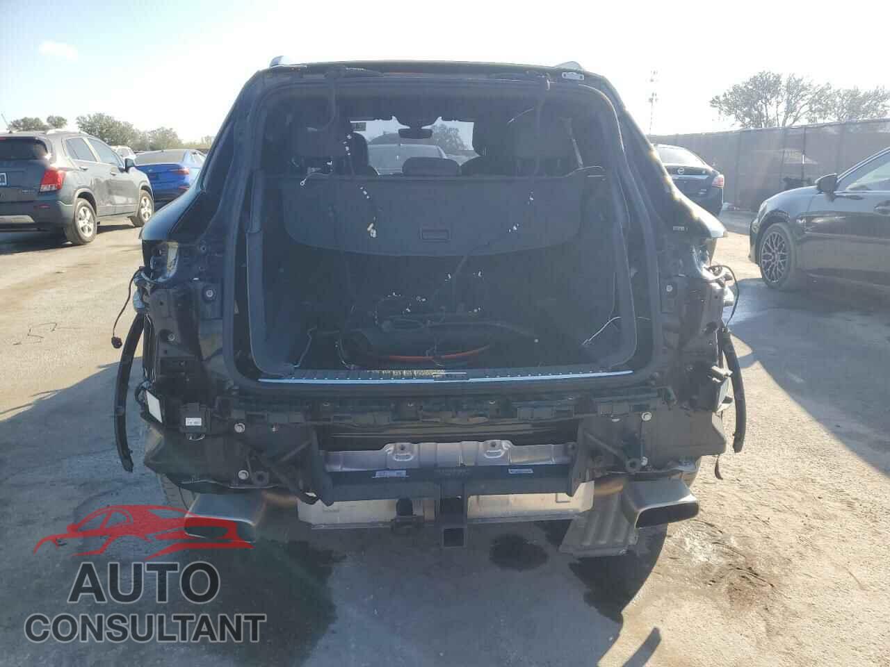 PORSCHE CAYENNE 2019 - WP1AA2AY6KDA06946