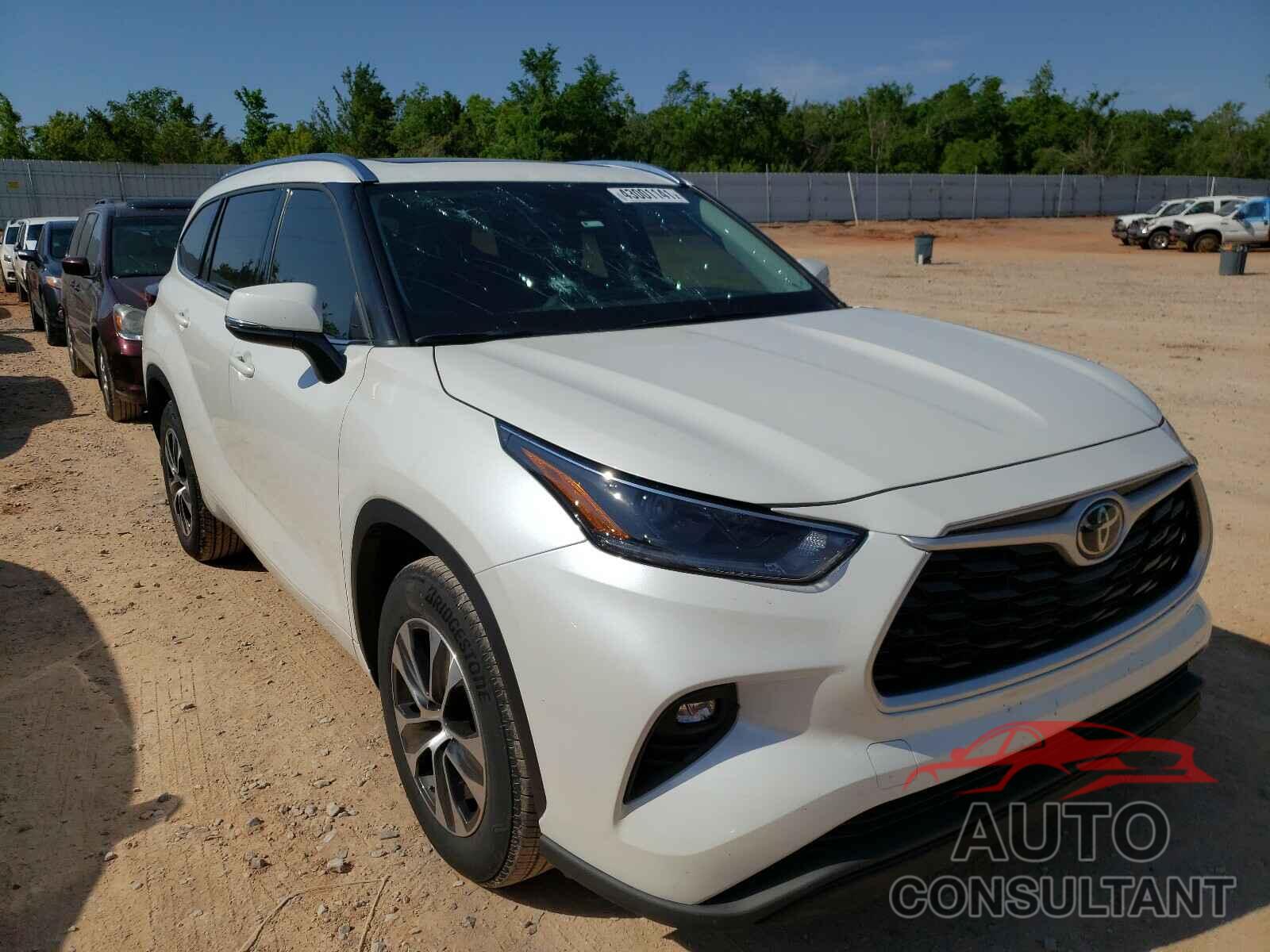 TOYOTA HIGHLANDER 2021 - 5TDGZRAH4MS049394