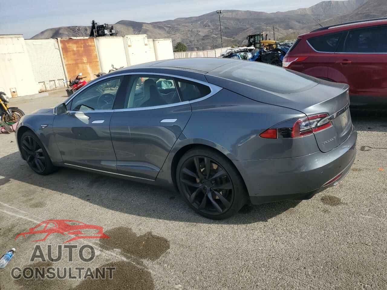 TESLA MODEL S 2014 - 5YJSA1H10EFP32887