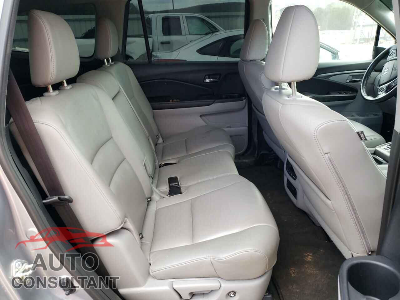 HONDA PILOT 2017 - 5FNYF5H56HB003741