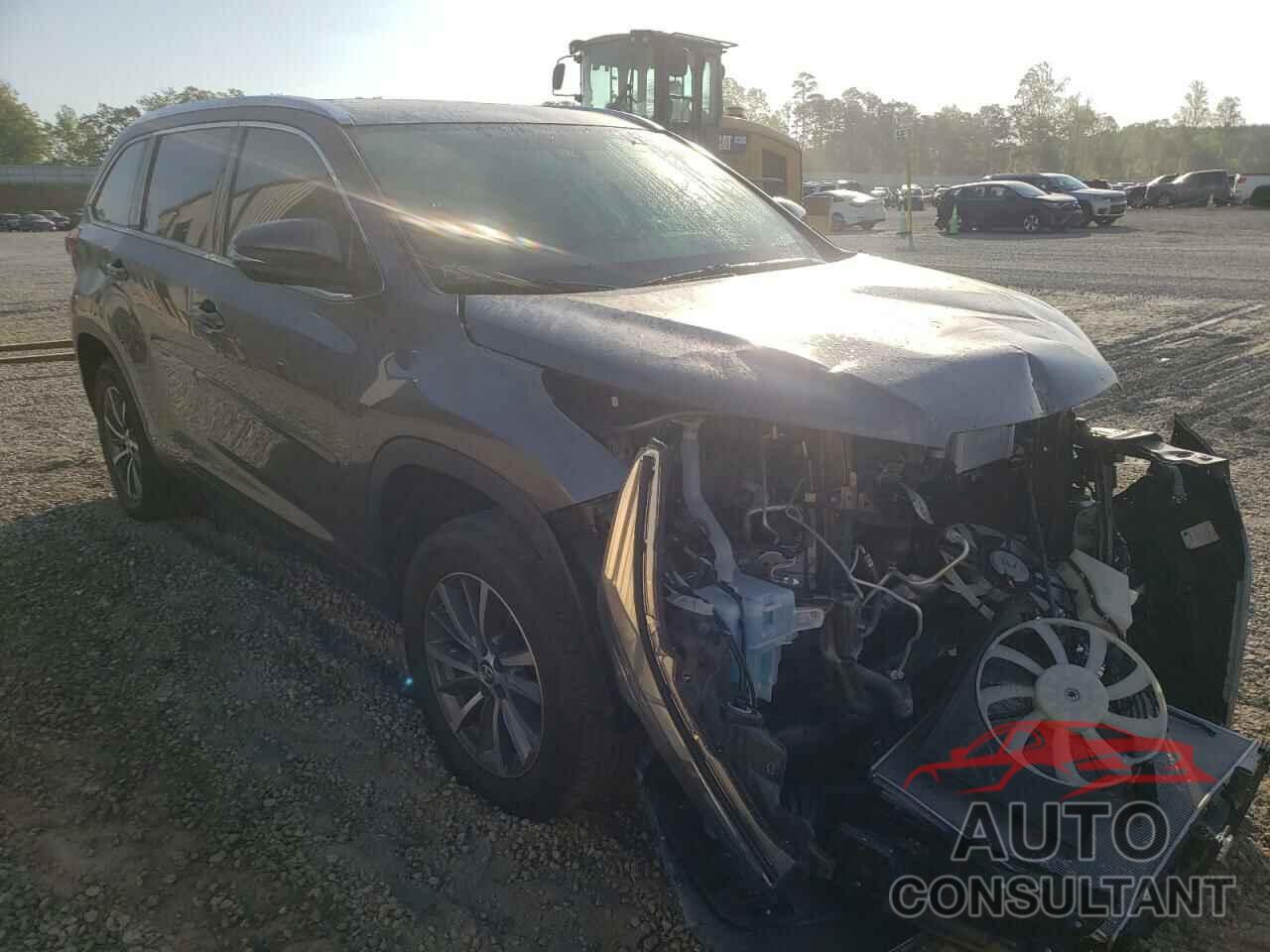 TOYOTA HIGHLANDER 2019 - 5TDKZRFH2KS550588