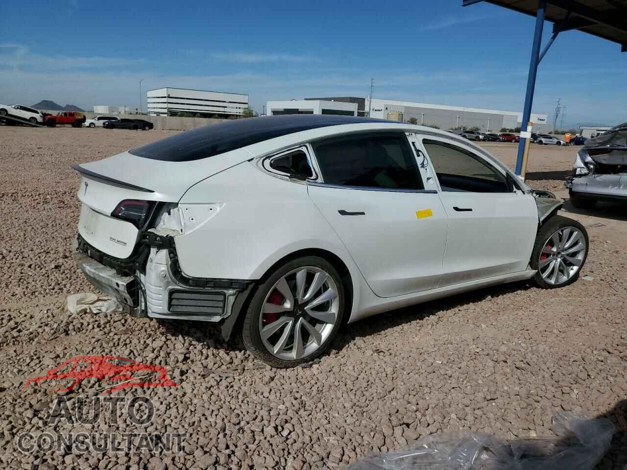 TESLA MODEL 3 2018 - 5YJ3E1EB8JF081735