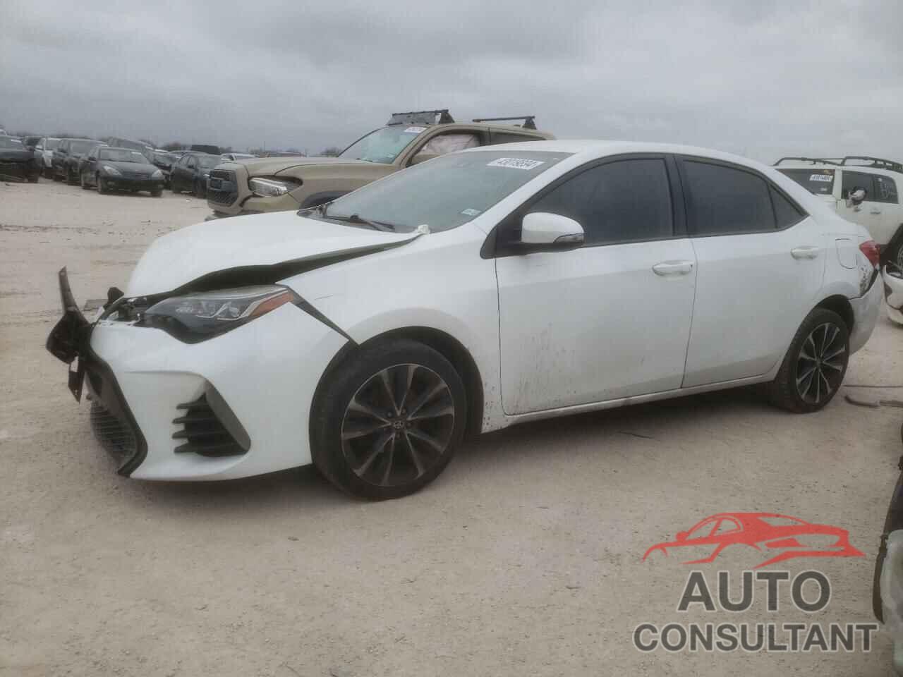 TOYOTA COROLLA 2018 - 5YFBURHE8JP800778
