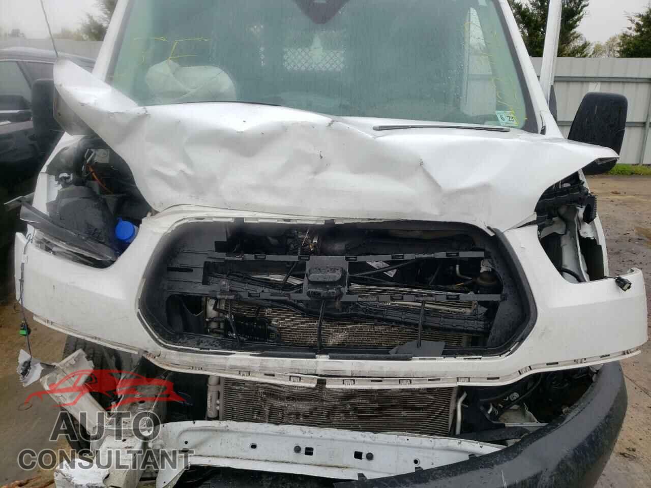 FORD TRANSIT 2018 - 1FTYR2CM8JKA12793