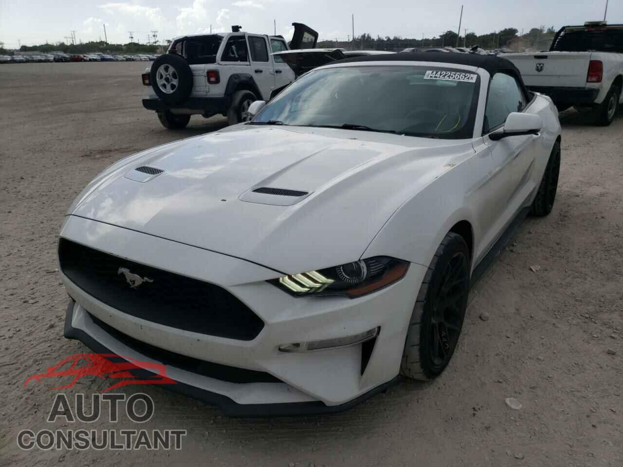 FORD MUSTANG 2018 - 1FATP8UH5J5139073