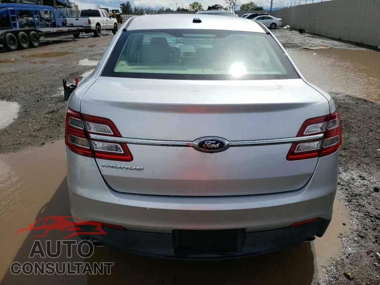 FORD TAURUS 2015 - 1FAHP2D85FG151660