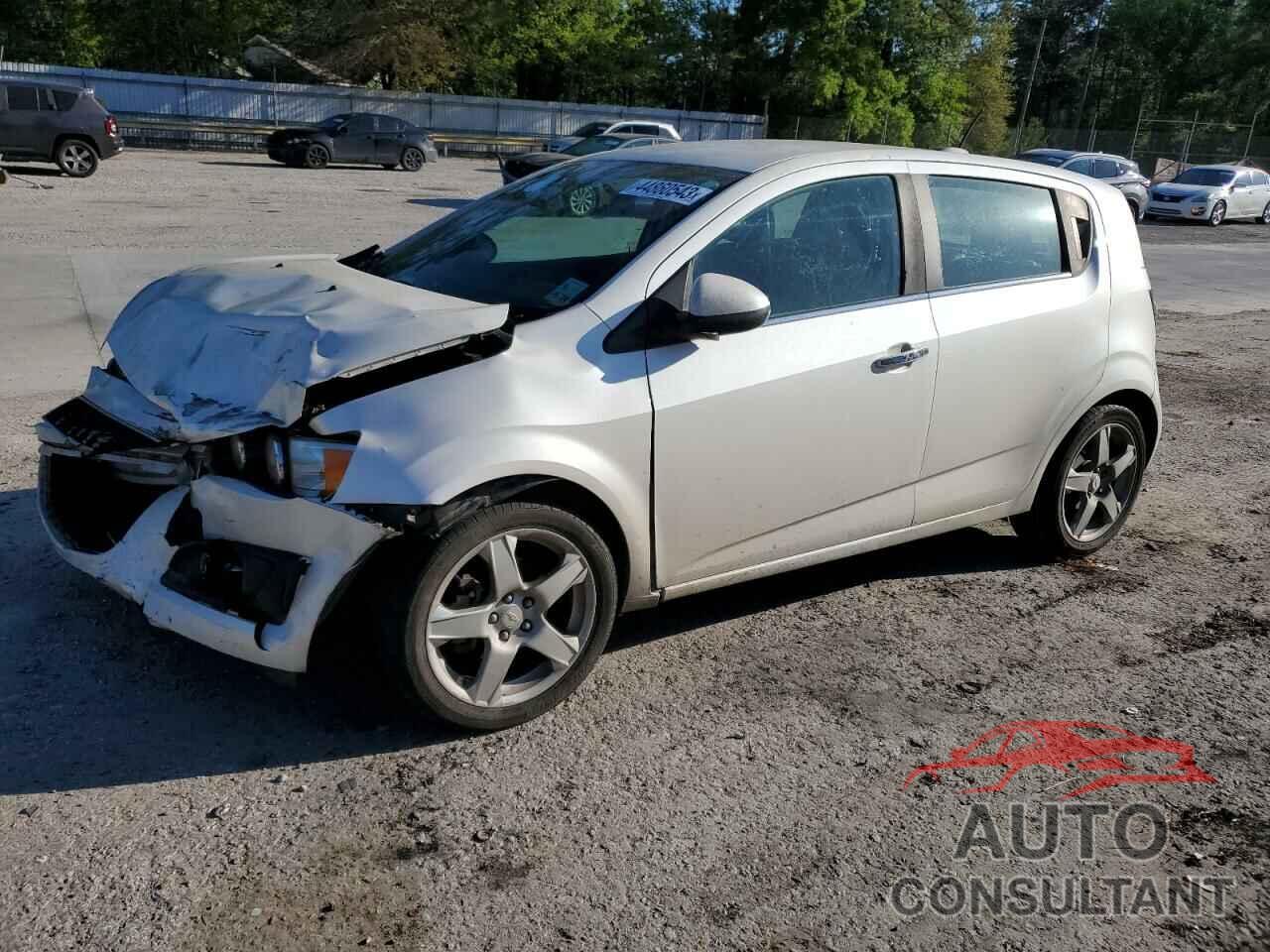 CHEVROLET SONIC 2015 - 1G1JE6SBXF4123404