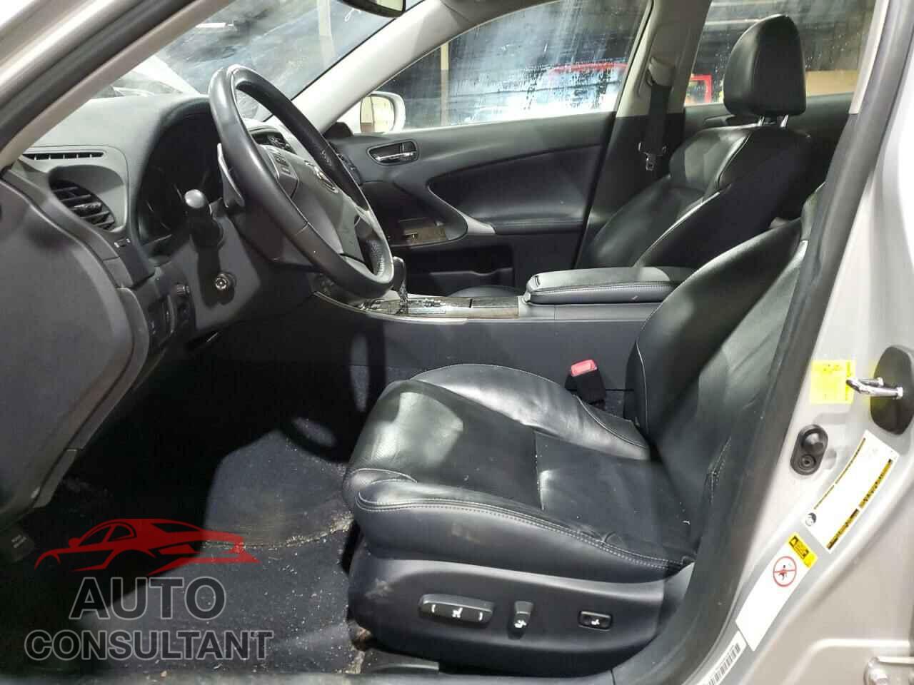 LEXUS IS 2012 - JTHCF5C2XC5059097