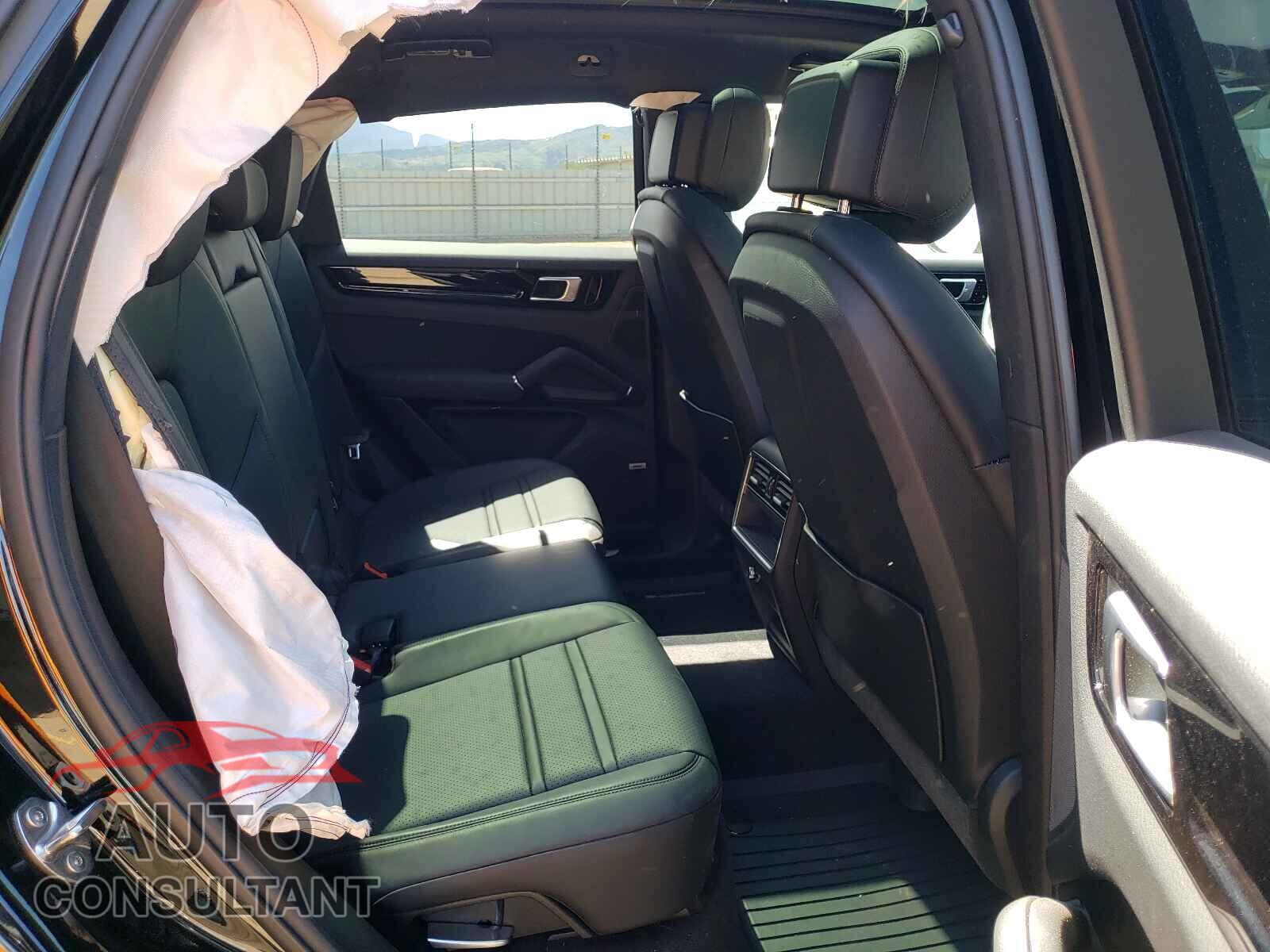 PORSCHE CAYENNE 2019 - WP1AA2AY4KDA18240