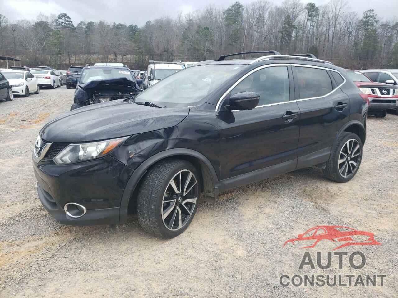 NISSAN ROGUE 2017 - JN1BJ1CP7HW015479