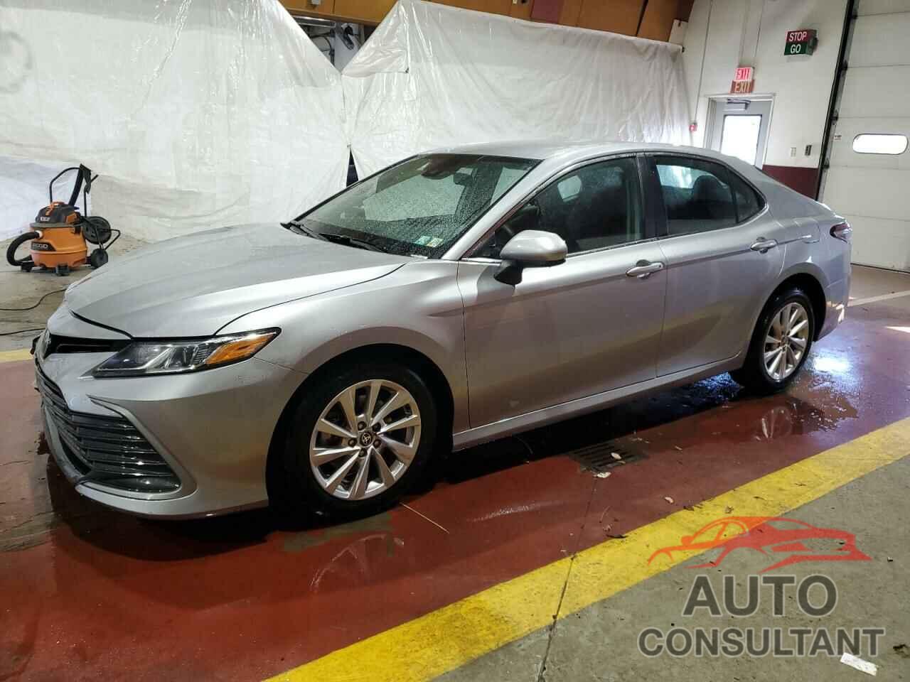 TOYOTA CAMRY 2023 - 4T1C11AK5PU813641