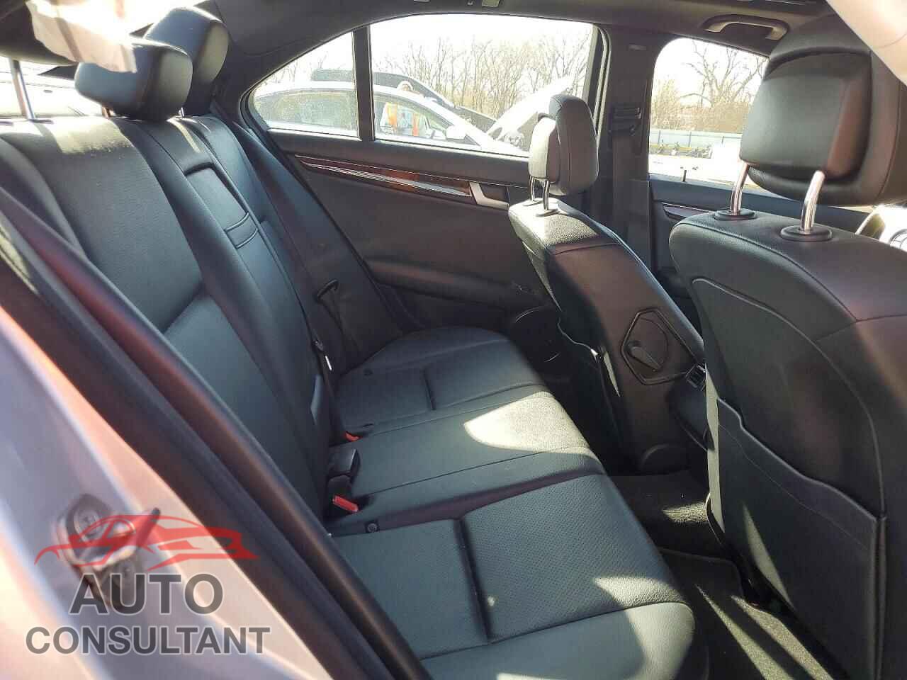 MERCEDES-BENZ C-CLASS 2012 - WDDGF8BB0CR213529