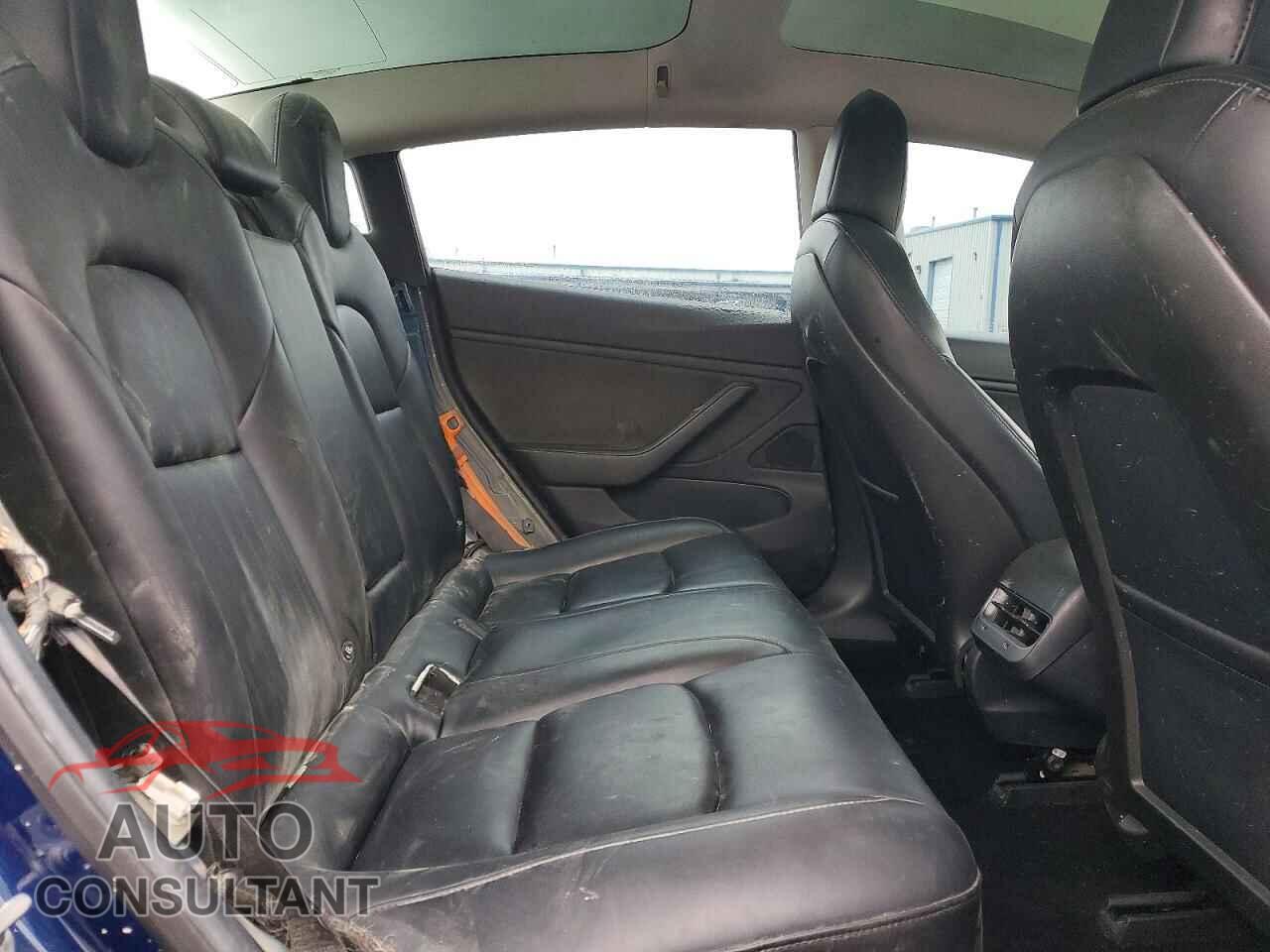 TESLA MODEL 3 2018 - 5YJ3E1EA6JF019614