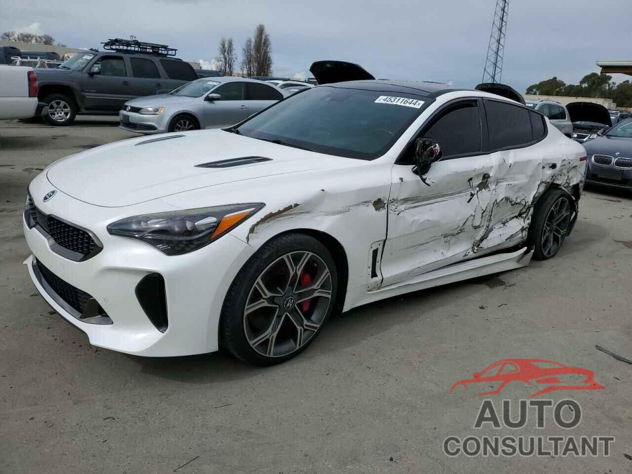 KIA STINGER 2018 - KNAE55LC1J6040044