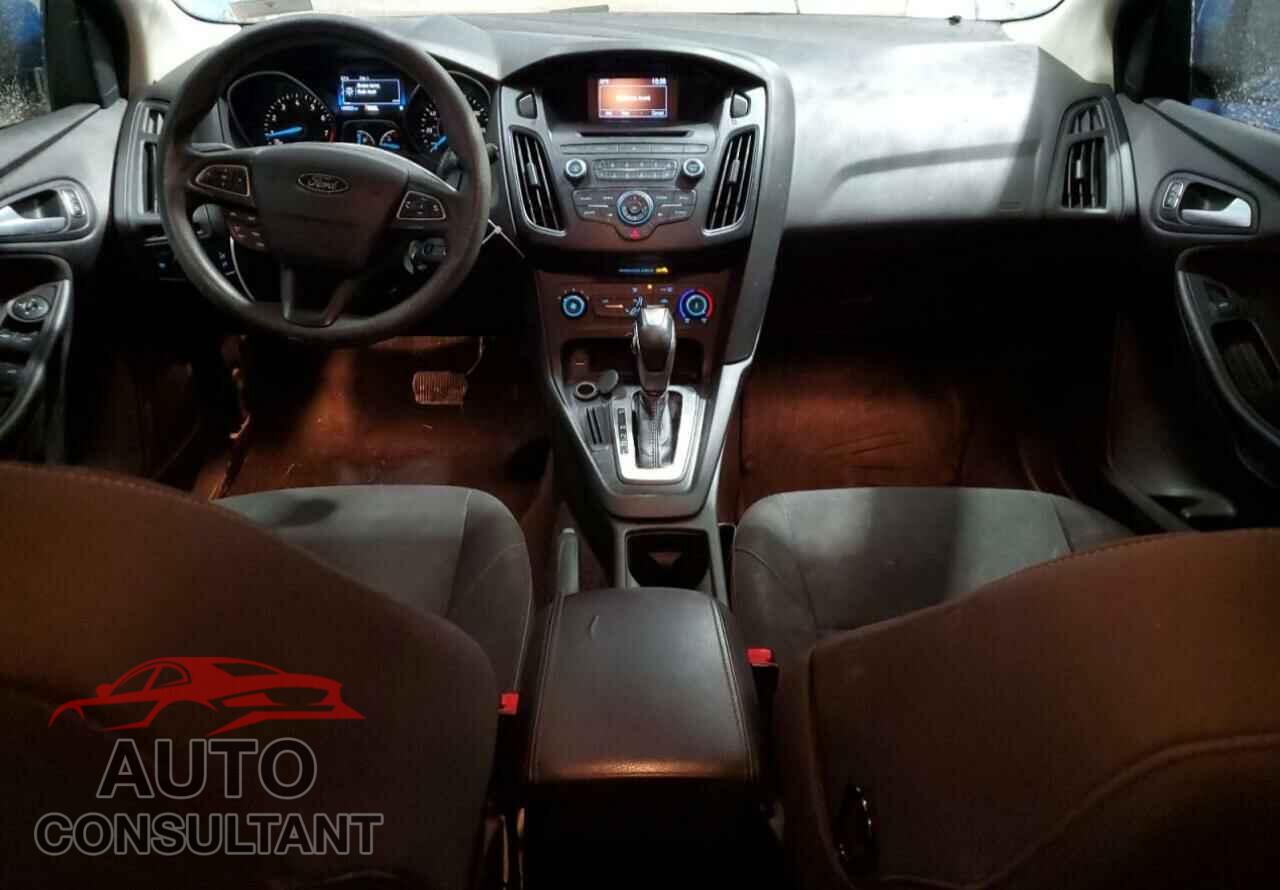 FORD FOCUS 2015 - 1FADP3K23FL282600
