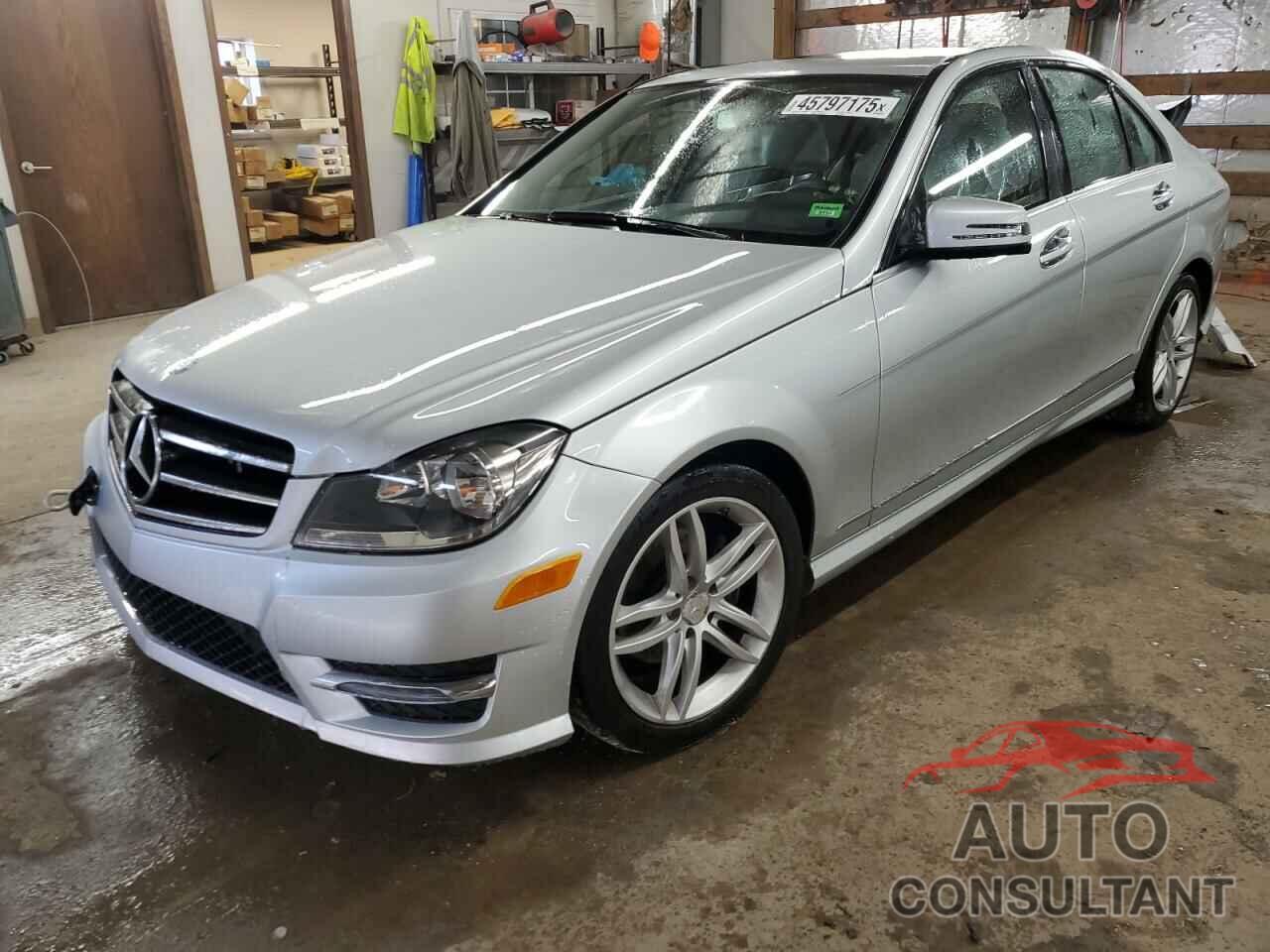 MERCEDES-BENZ C-CLASS 2014 - WDDGF4HB9EA949094