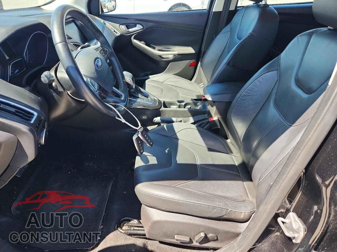 FORD FOCUS 2015 - 1FADP3N26FL323457