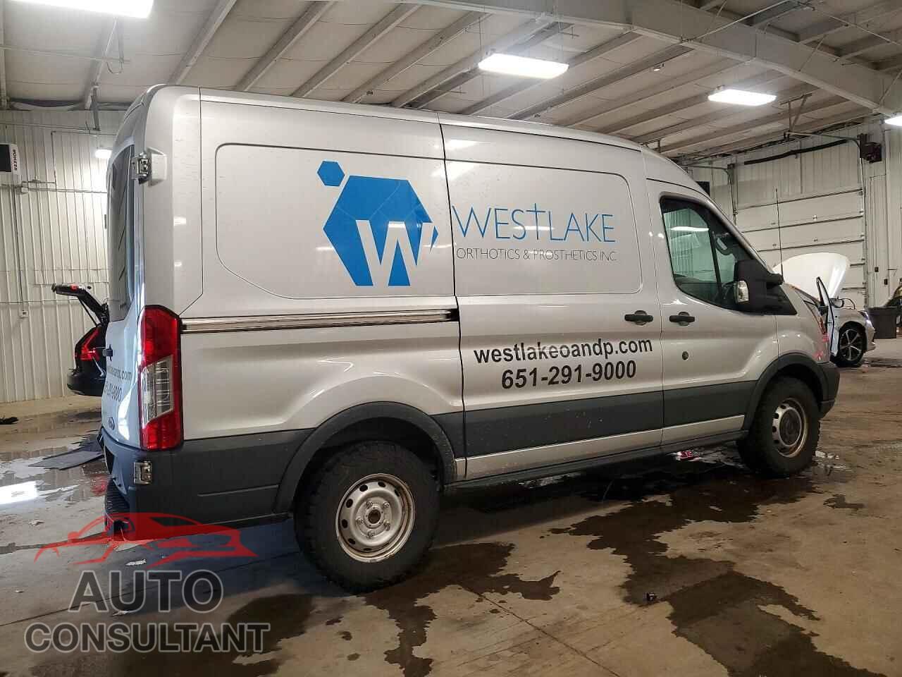 FORD TRANSIT 2017 - 1FTYR1CM2HKA83590
