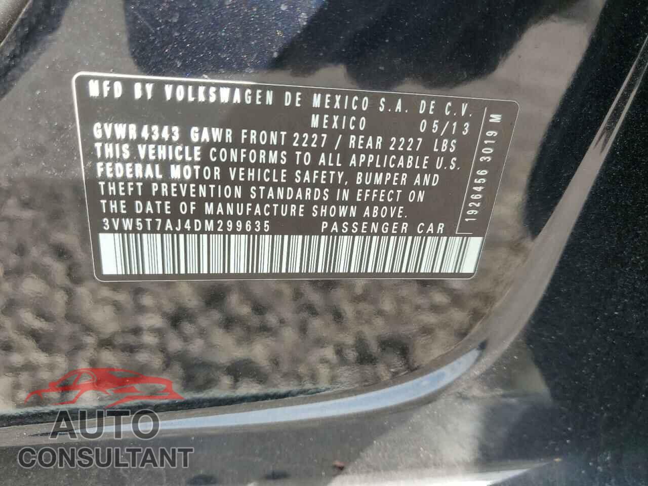 VOLKSWAGEN JETTA 2013 - 3VW5T7AJ4DM299635