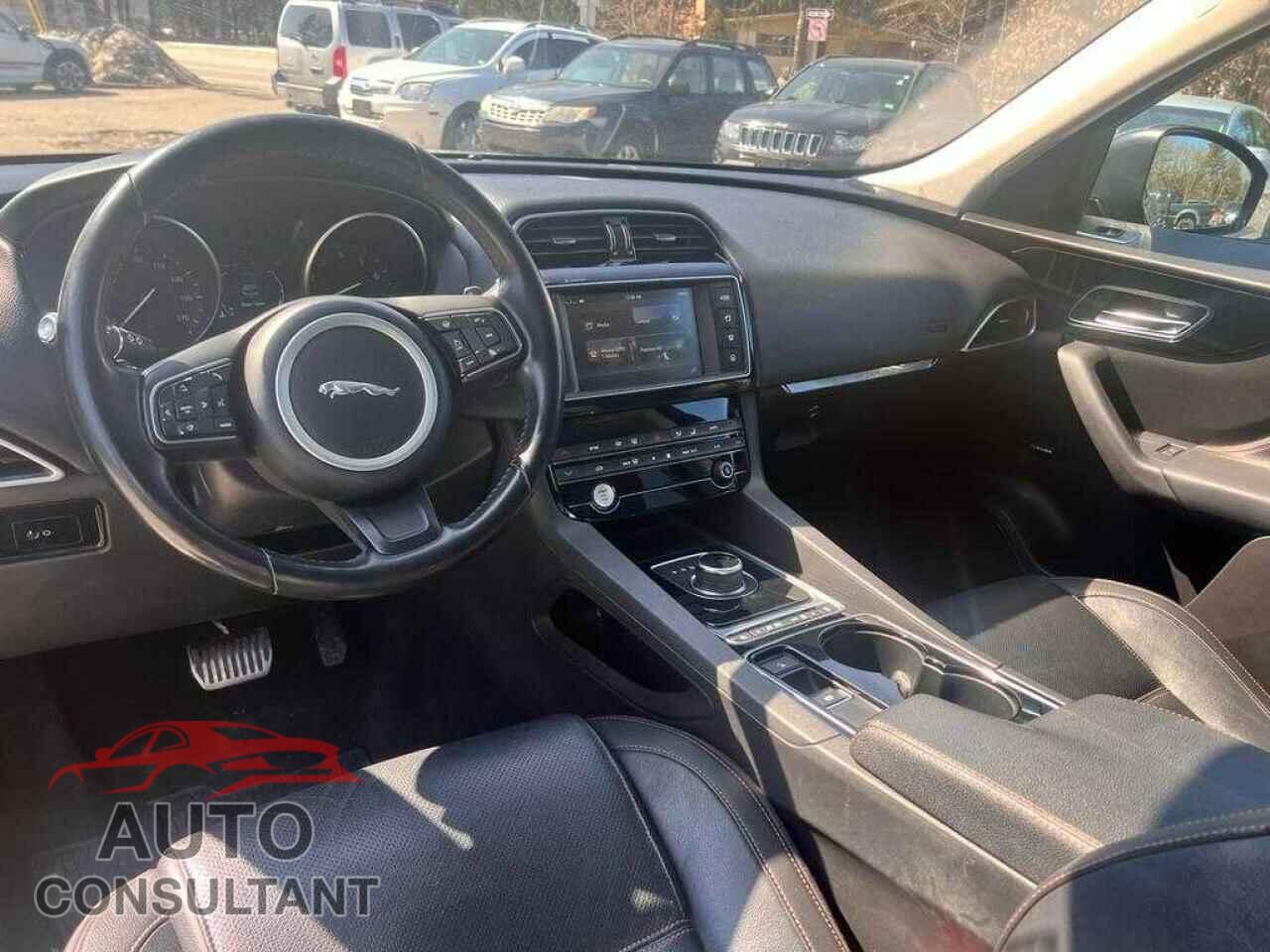 JAGUAR F-PACE 2017 - SADCK2BVXHA881215