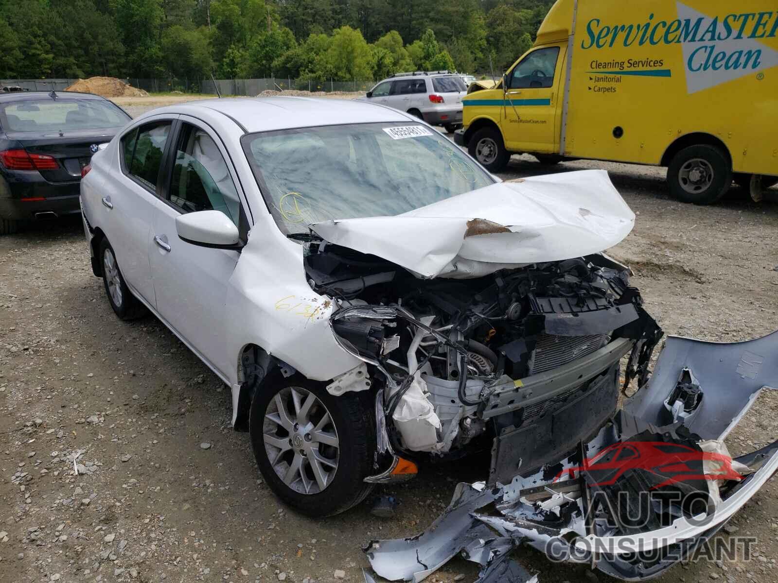 NISSAN VERSA 2018 - 3N1CN7AP8JL823740
