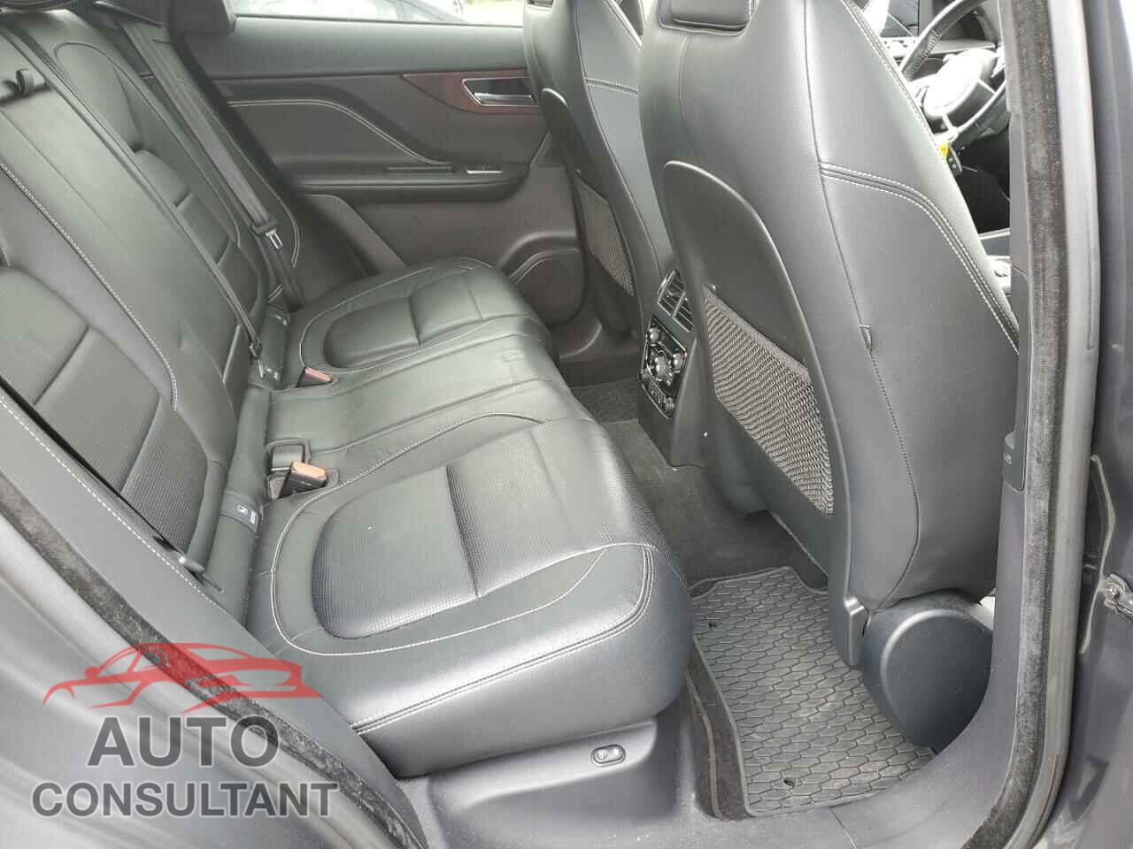 JAGUAR F-PACE 2017 - SADCM2BV7HA056906