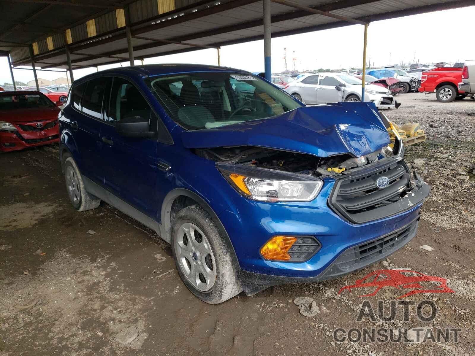 FORD ESCAPE 2017 - 1FMCU0F70HUD76249