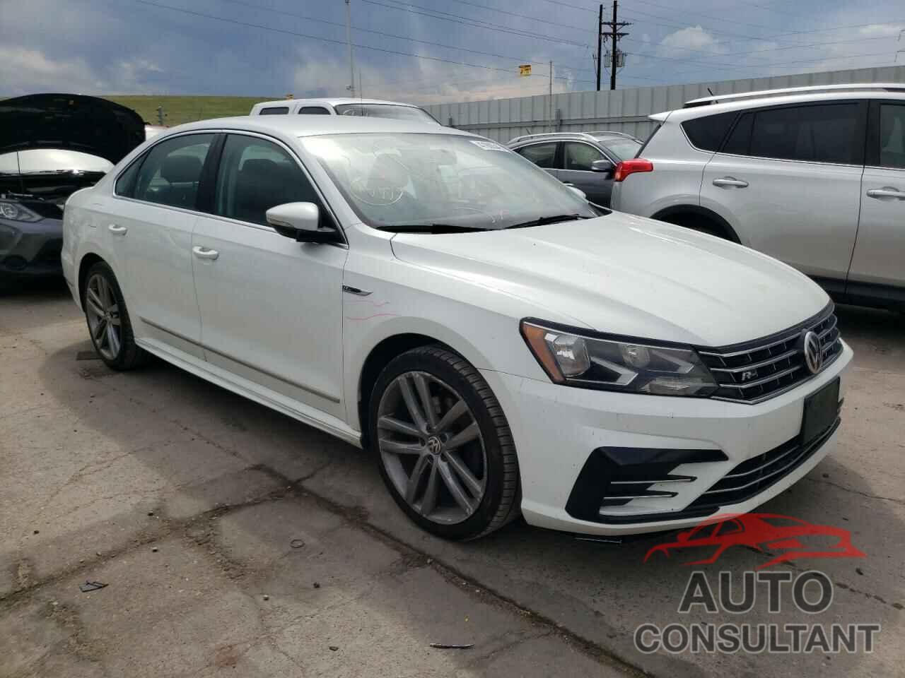 VOLKSWAGEN PASSAT 2017 - 1VWDT7A31HC020405