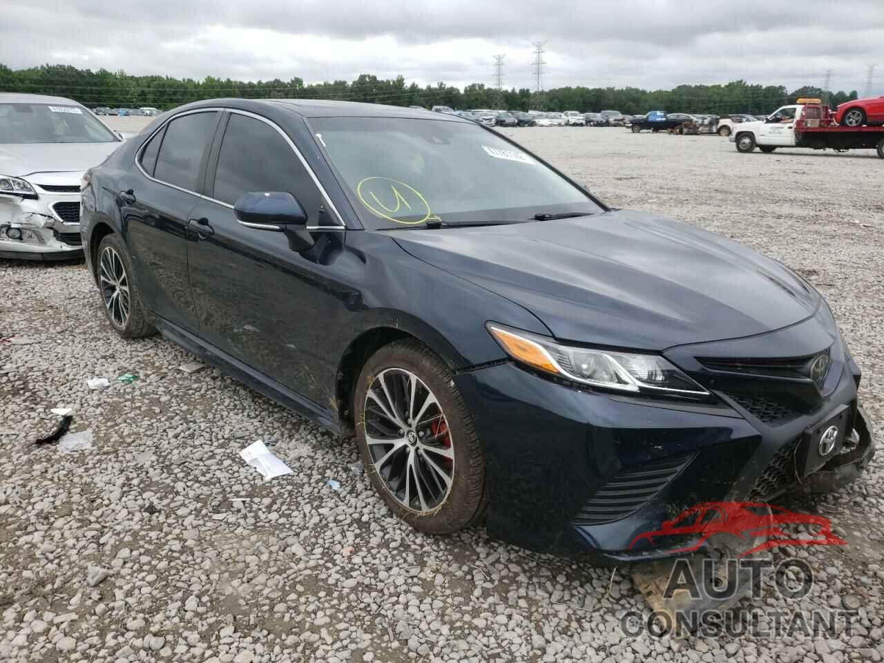 TOYOTA CAMRY 2018 - 4T1B11HK1JU613350