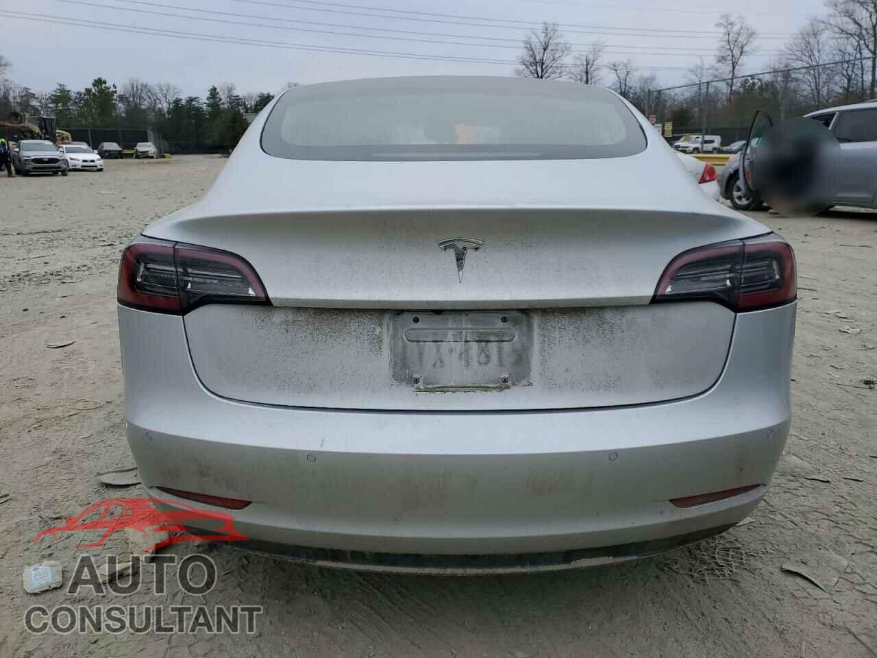 TESLA MODEL 3 2018 - 5YJ3E1EA8JF060682
