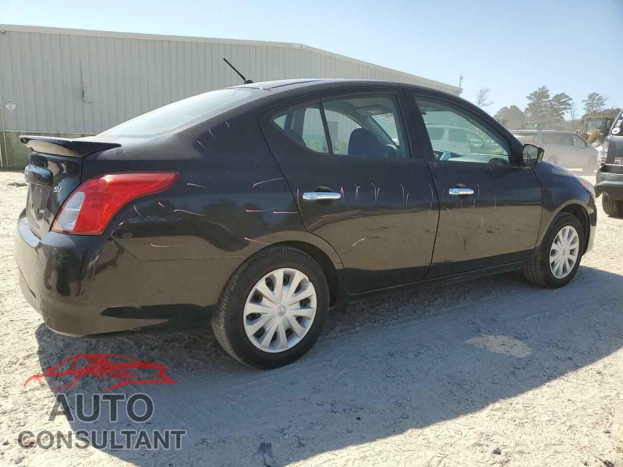 NISSAN VERSA 2017 - 3N1CN7AP3HL842383