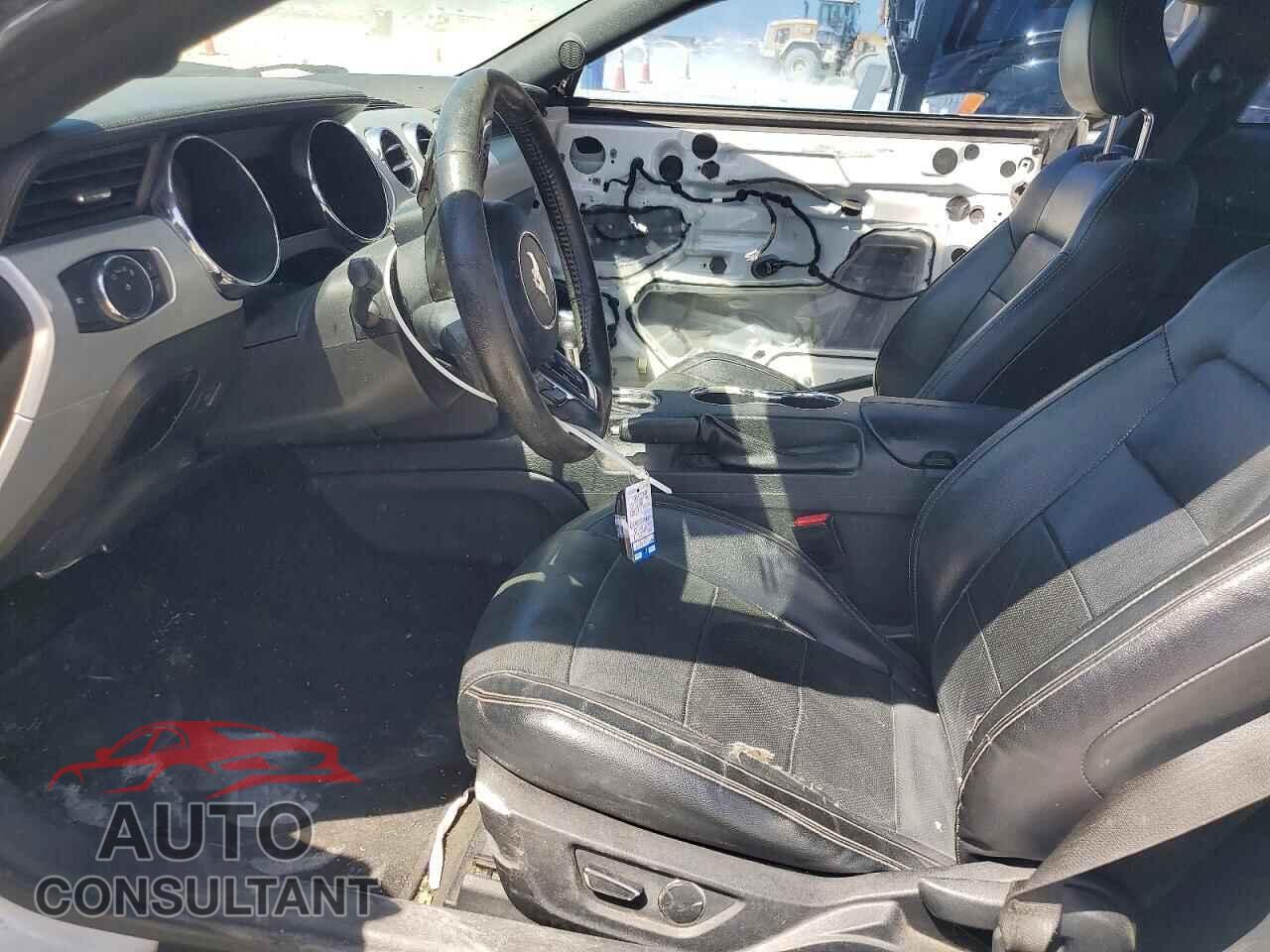 FORD MUSTANG 2017 - 1FA6P8TH9H5277076