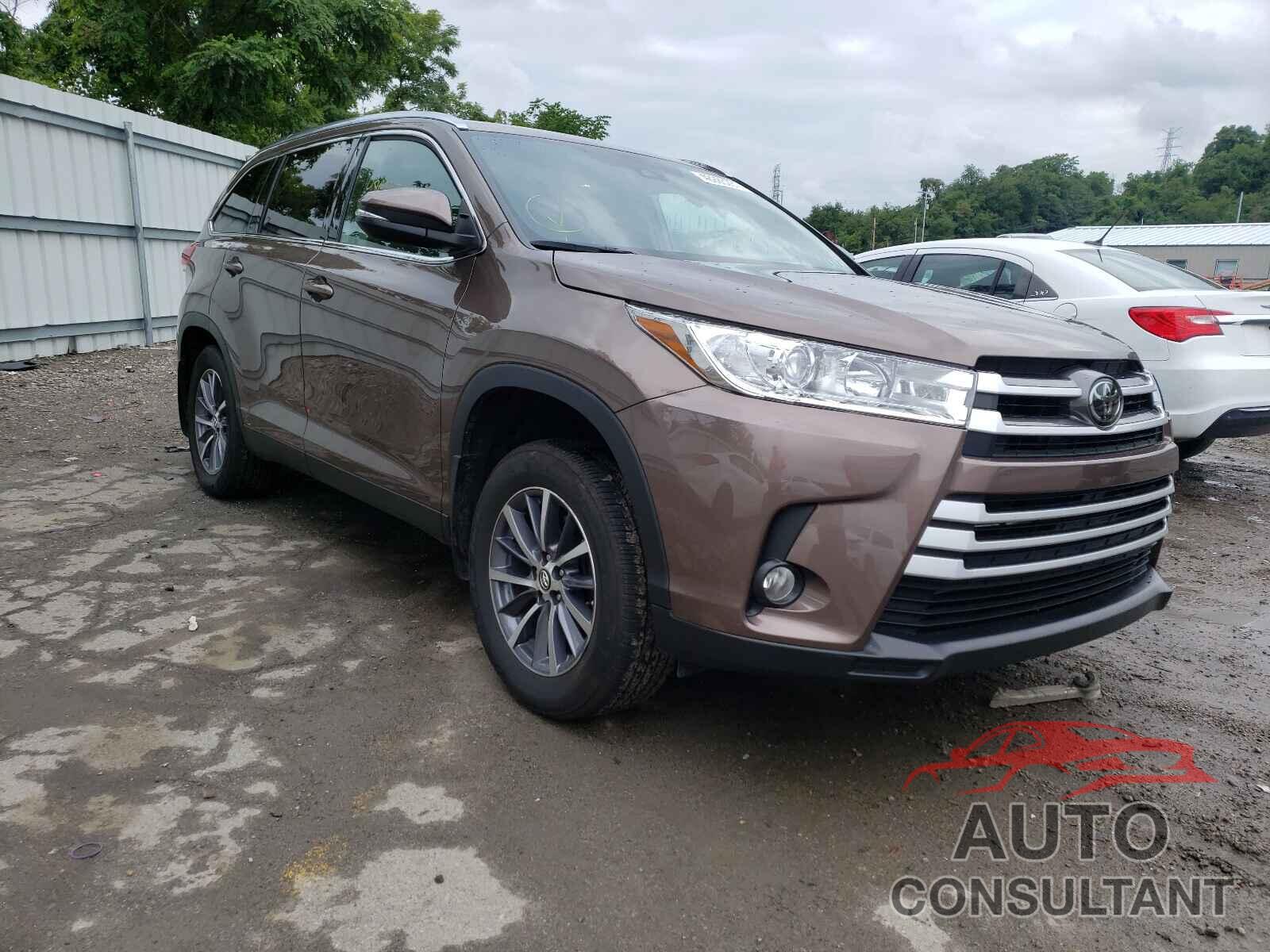 TOYOTA HIGHLANDER 2019 - 5TDJZRFH4KS993076