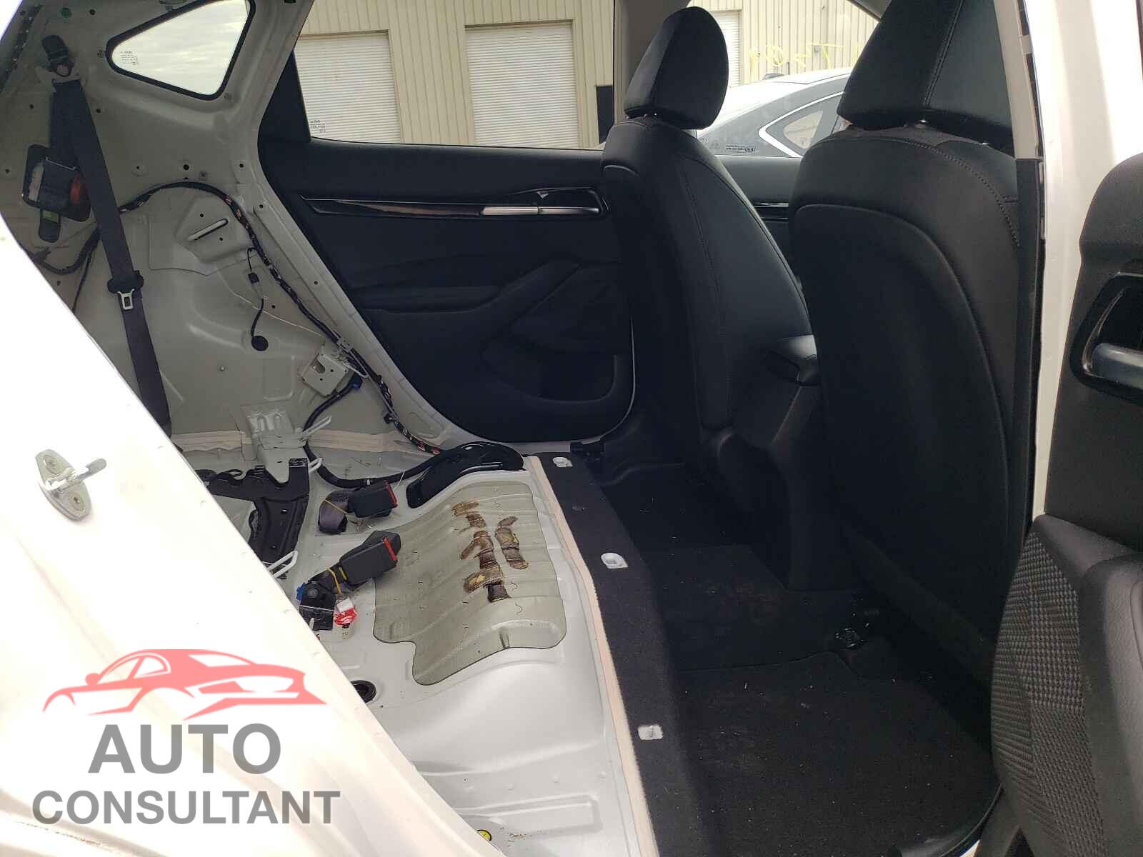 KIA SELTOS 2021 - KNDEU2AA3M7081635