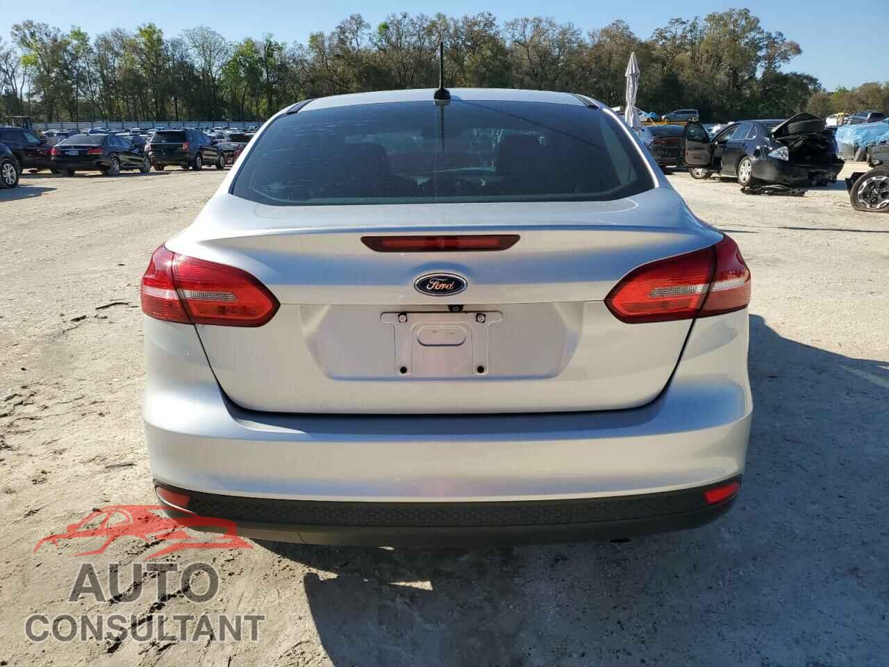 FORD FOCUS 2017 - 1FADP3F29HL327312