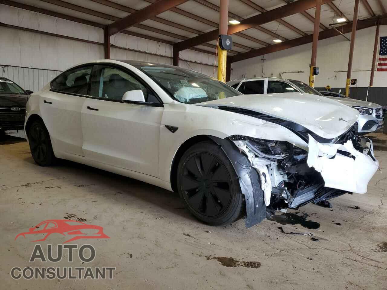TESLA MODEL 3 2024 - 5YJ3E1EB3RF798569