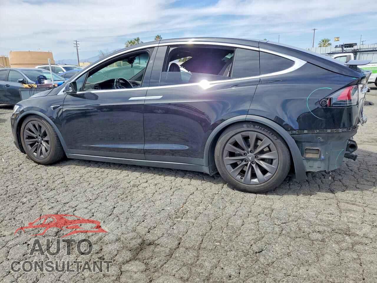 TESLA MODEL X 2017 - 5YJXCBE23HF077258