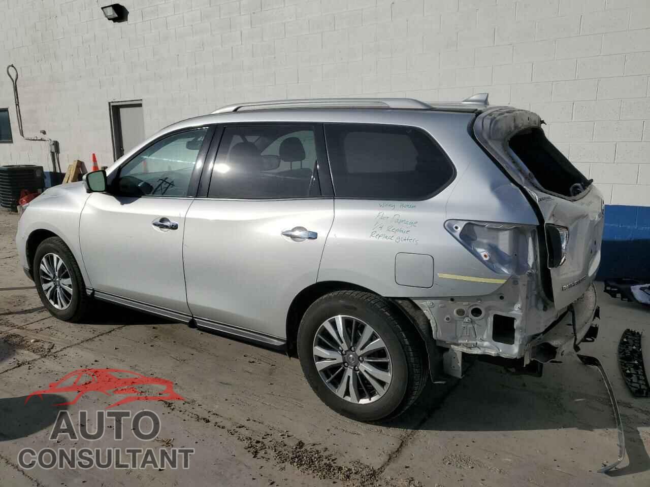 NISSAN PATHFINDER 2019 - 5N1DR2MM7KC607106