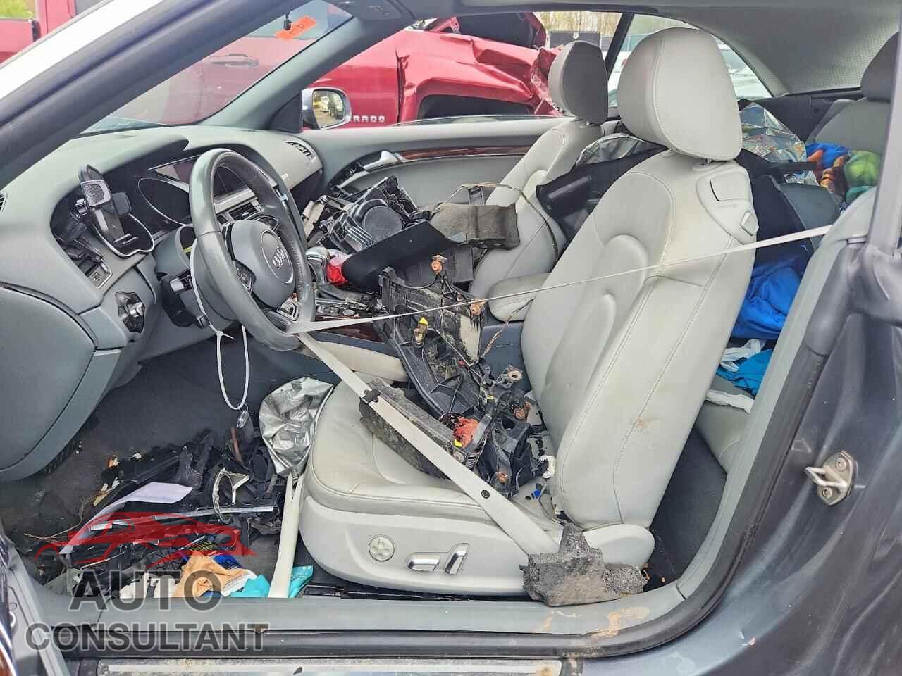 AUDI A5 2013 - WAULFAFH3DN002426