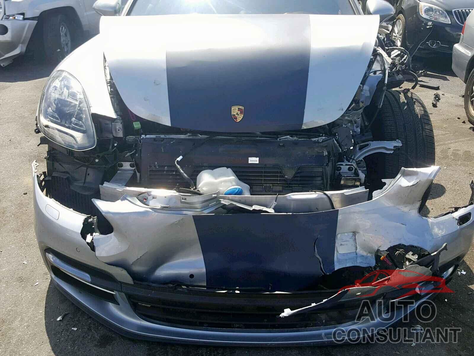 PORSCHE PANAMERA 2018 - WP0BE2A70JL161384