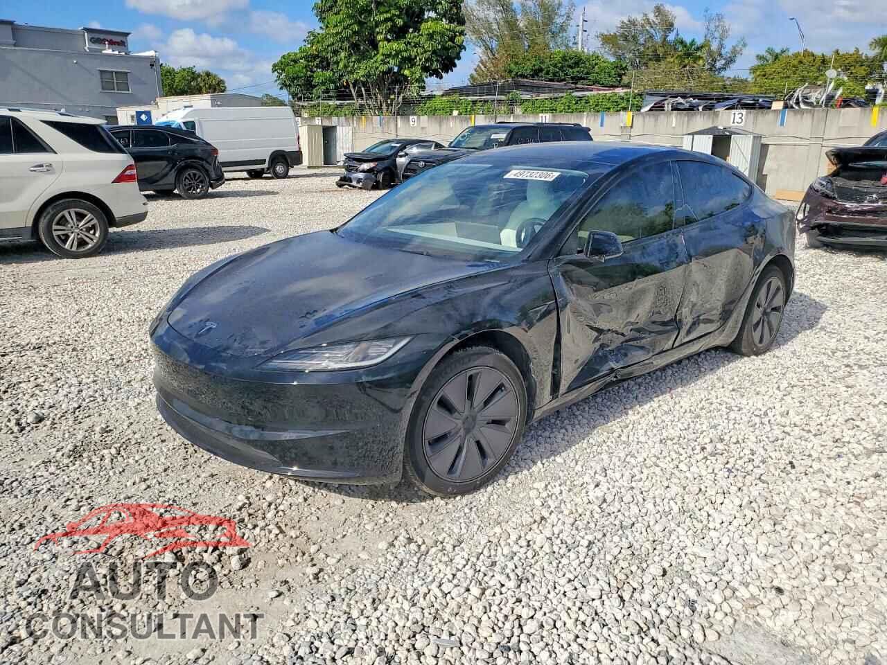 TESLA MODEL 3 2025 - 5YJ3E1EA4SF978365