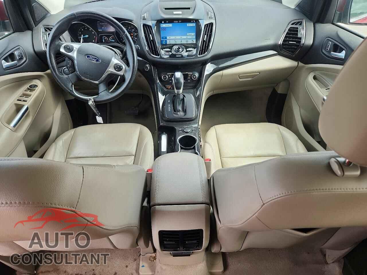 FORD ESCAPE 2016 - 1FMCU0J99GUB82178