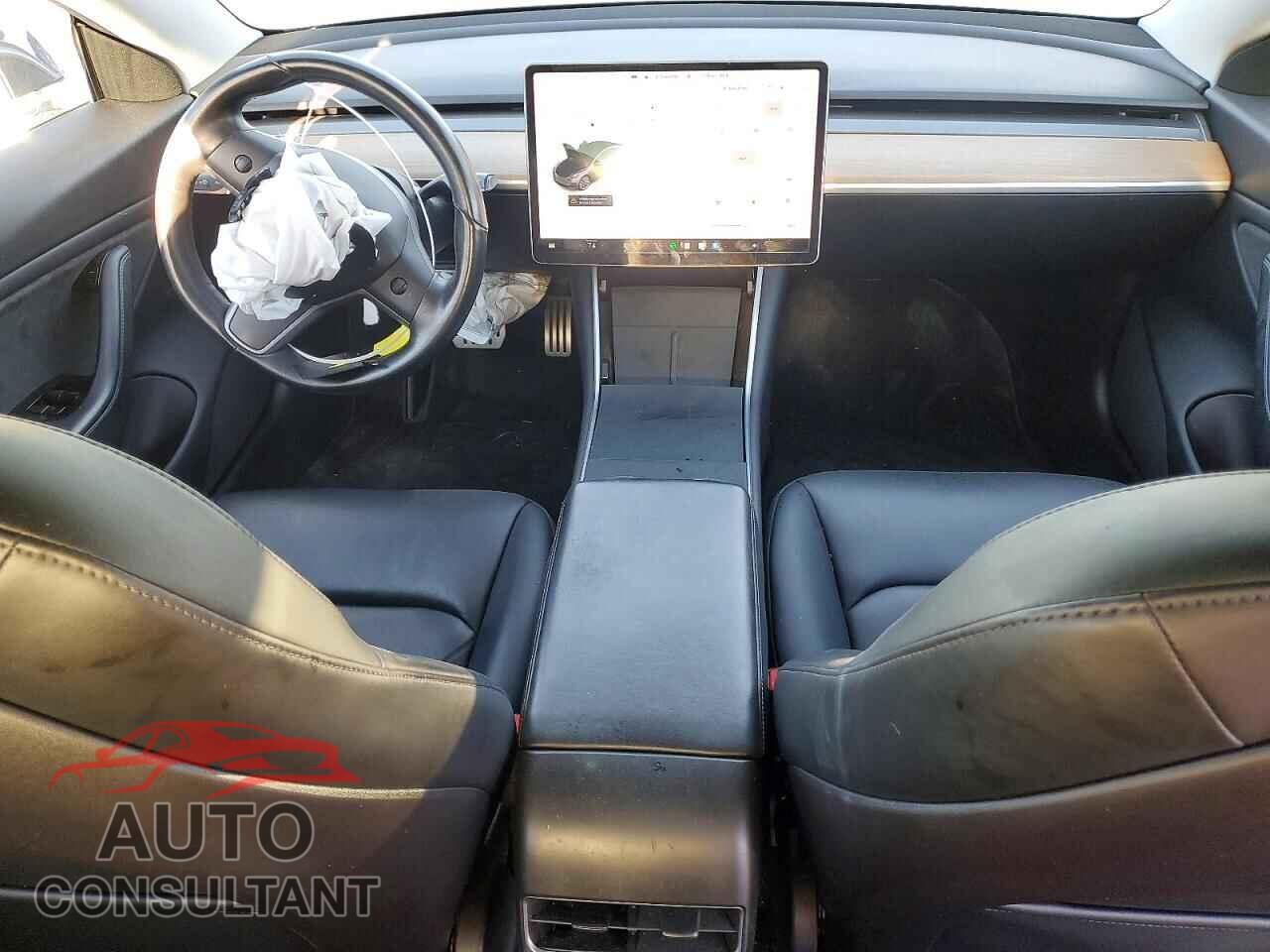 TESLA MODEL 3 2019 - 5YJ3E1EB3KF368000