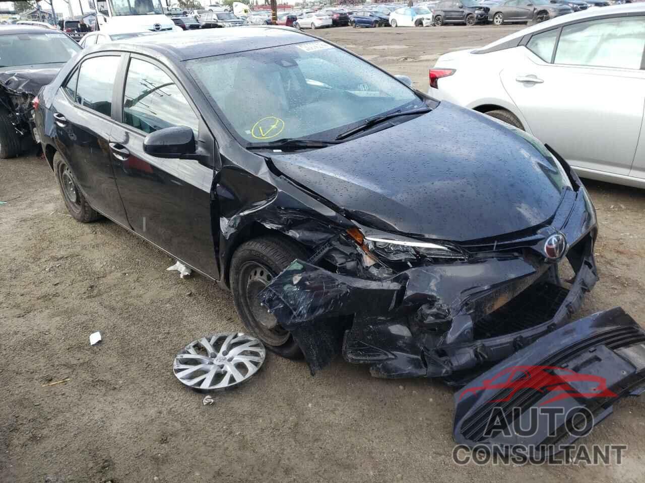 TOYOTA COROLLA 2018 - 5YFBURHE8JP853822